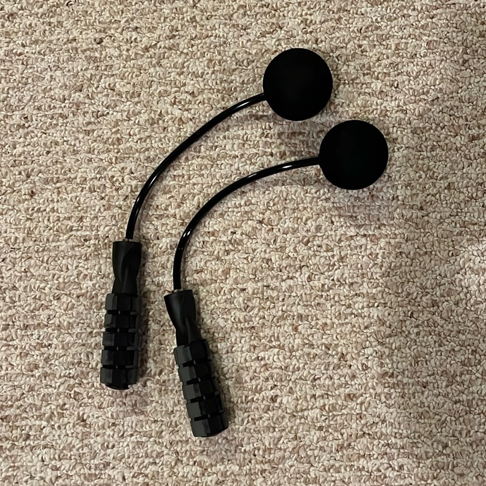 Cordless weighted jump ropes